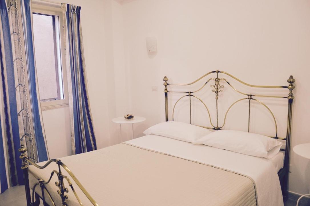 I Tesori Del Mare Bed & Breakfast Letojanni Bagian luar foto