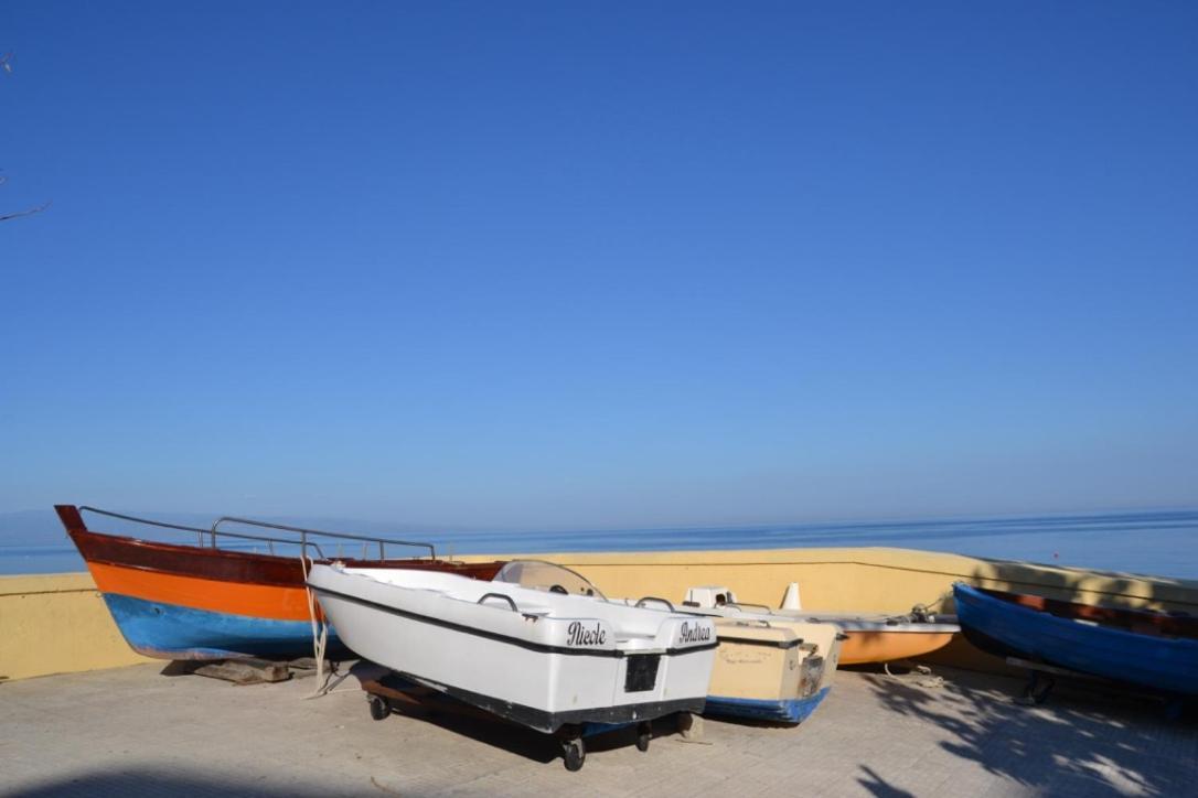 I Tesori Del Mare Bed & Breakfast Letojanni Bagian luar foto